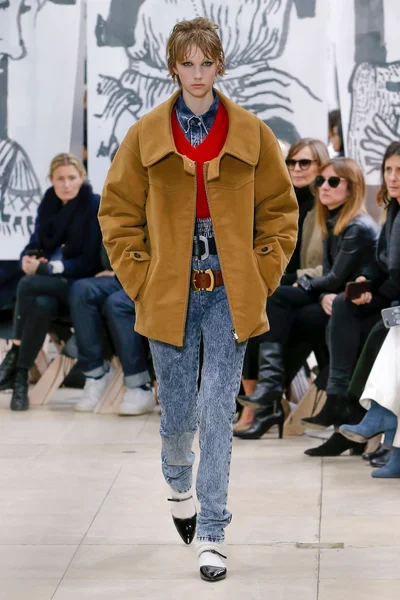 Look 3